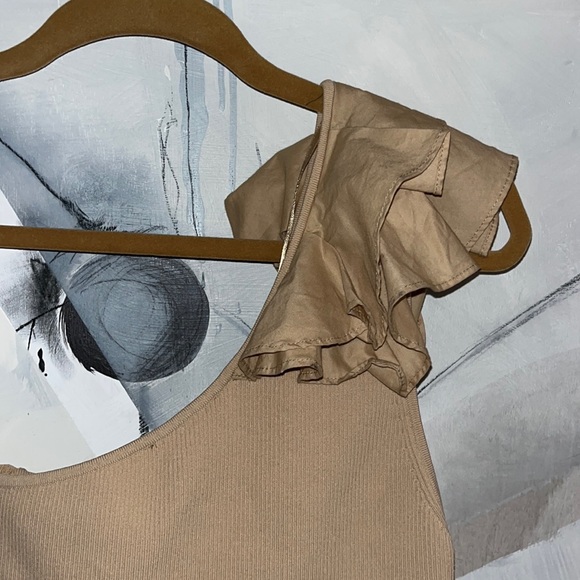 Do+Be Tan One Shoulder Ribbed Bodice and Ruffled Tank Top Size Small - Picture 6 of 7